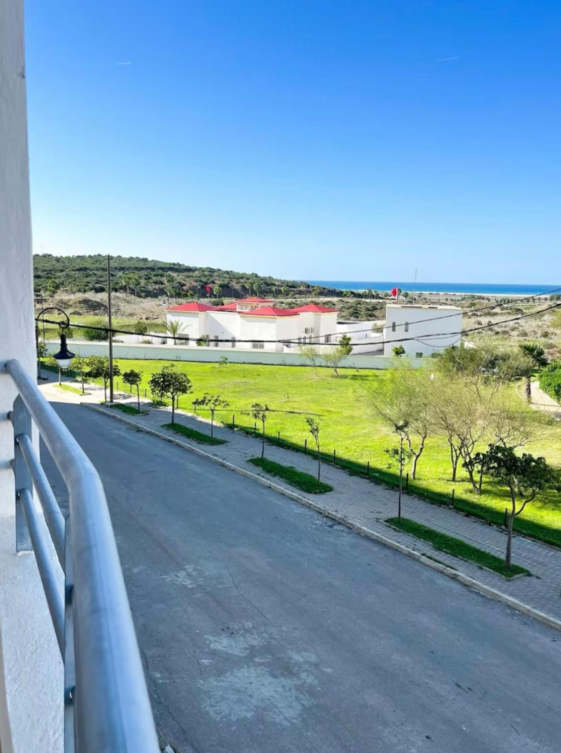 Elegant Appartement Avec Un Acces Piscine Jardin Parking Sous-Sol Et Wifi Haut Debit Fibre Optique Tanger Ngoại thất bức ảnh